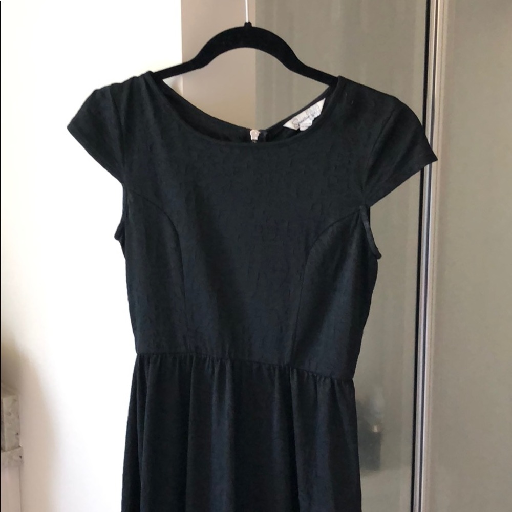 Mini Black Fitted Dress!